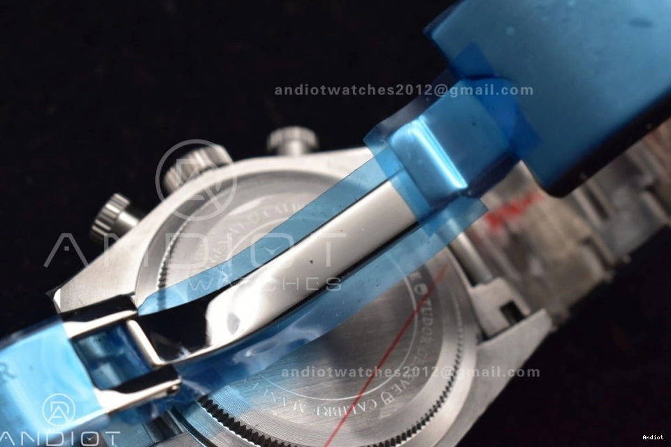 Bay White 1:1 on SS TWS Dial A Resilient Bracelet Black SS Best Edition Chrono 522 0722